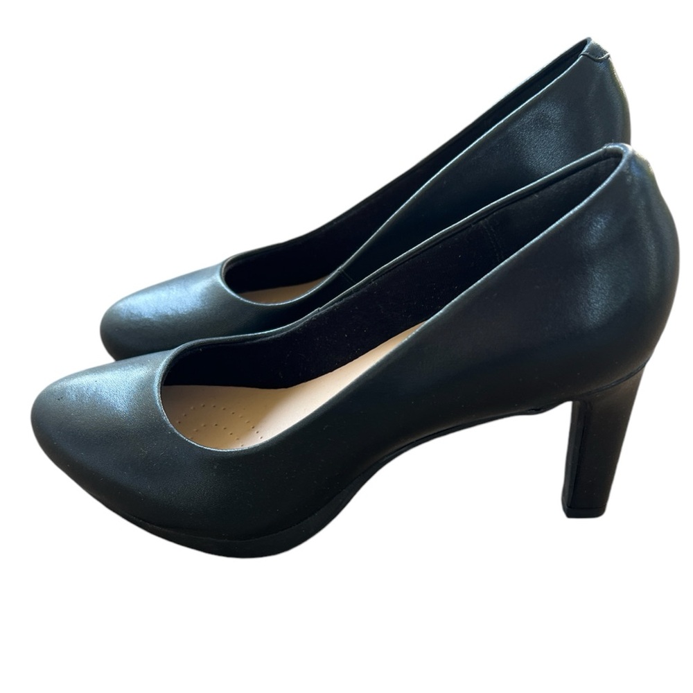 Clarks Kataleyna pump. Black.  New!
